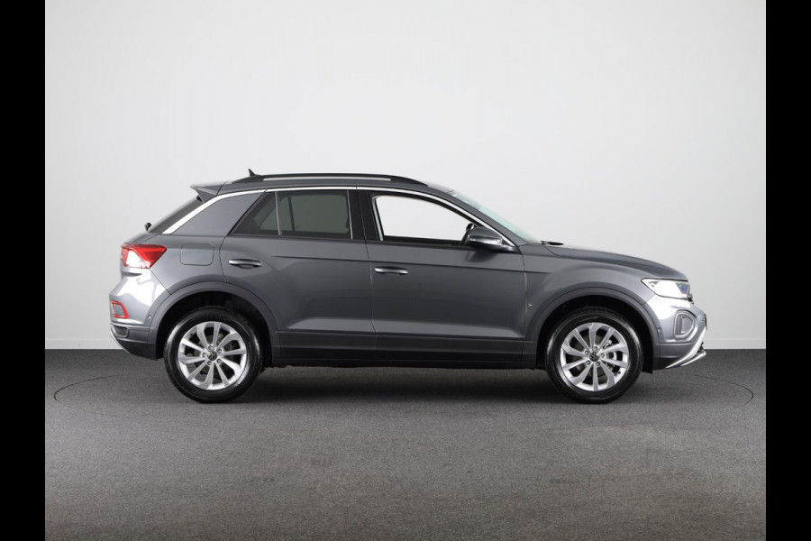 Volkswagen T-Roc Life Edition 1.5 110 kW / 150 pk TSI SUV 7 versn.
