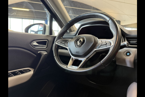 Renault Captur 1.6 E-Tech Plug-in Hybrid 160pk Intens| 9,3" Navi | Bose | 18" | Camera | Stoelverwarming | 100% Dealer onderhouden!