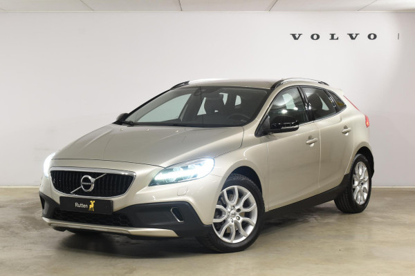 Volvo V40 Cross Country T3 152PK Nordic+ / Navigatie / Standkachel met timer / Stoelverwarming / LM Velgen / Trekhaak