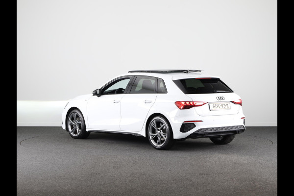 Audi A3 Sportback 35 TFSI S edition 150 pk S-tronic | Verlengde garantie | Navigatie | Panoramadak | Parkeersensoren achter | Adaptieve cruise control | S-Line |