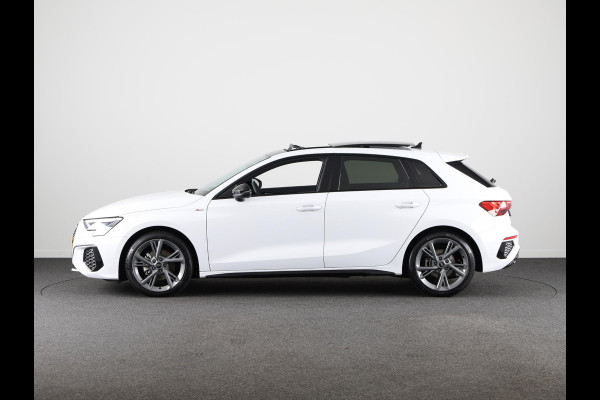 Audi A3 Sportback 35 TFSI S edition 150 pk S-tronic | Verlengde garantie | Navigatie | Panoramadak | Parkeersensoren achter | Adaptieve cruise control | S-Line |