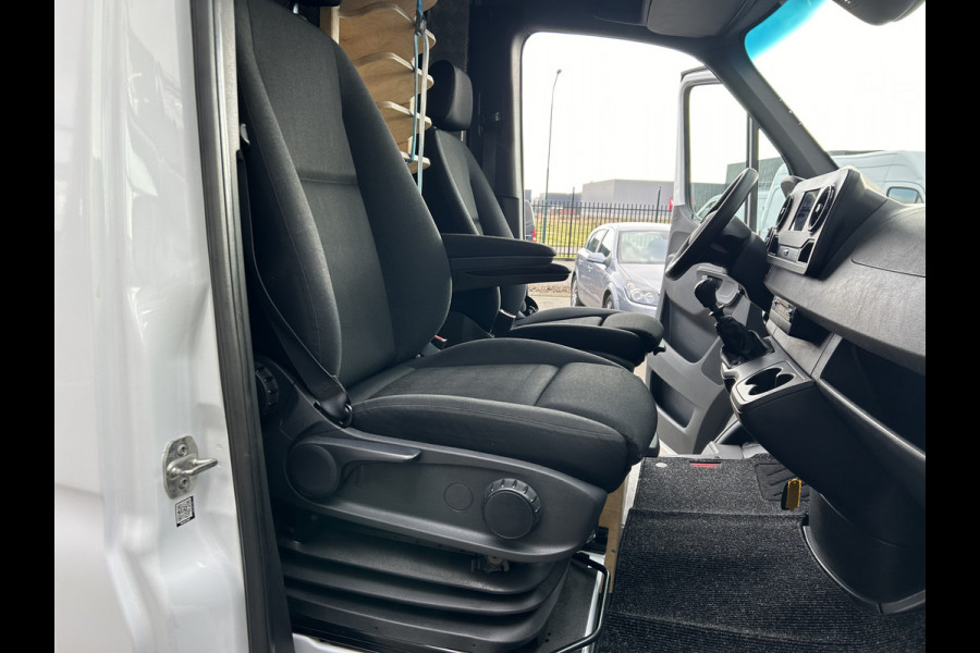 Mercedes-Benz Sprinter 316 CDI L2 H2 Omvormer 230V / MBUX / Camera / Navigatie / Trekhaak / Cruise control / Airco / 270 Graden achterdeuren