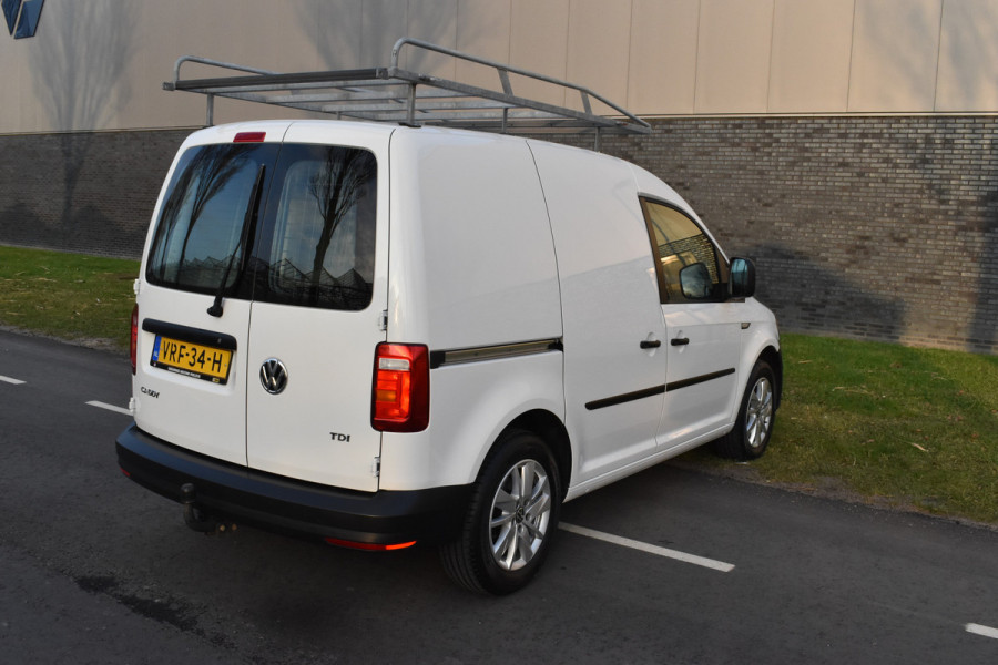 Volkswagen Caddy 1.6 TDI L1H1 Highline Trekhaak nieuwe velgen/banden.