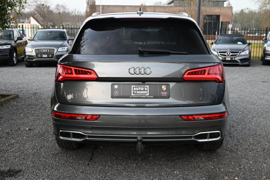 Audi SQ5 3.0 TFSI Quattro 354 PK Trekhaak Camera Side-Assist LED 20''