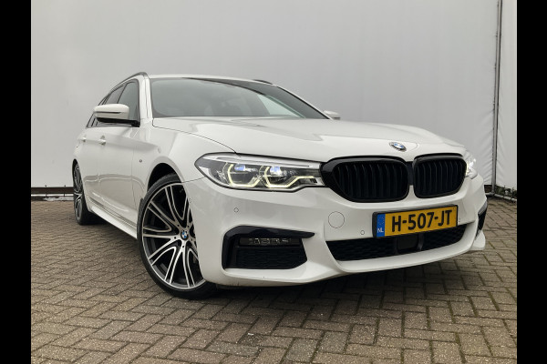 BMW 5 Serie Touring 520i M-Sport High Executive HUD Dak Leer Trekhaak Edition M-pakket