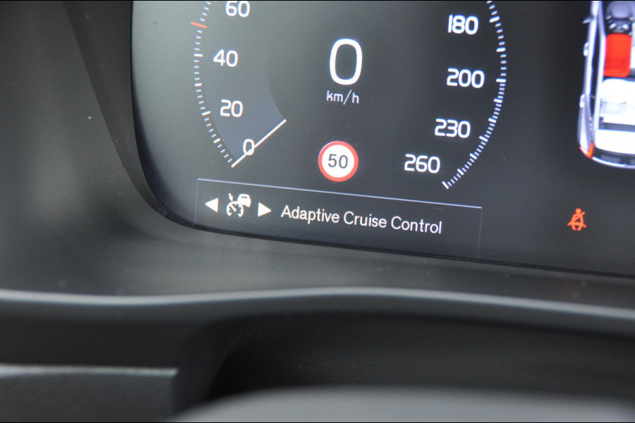 Volvo XC40 T4 211PK Automaat Recharge R-Design / Adaptieve cruise control / Parkeersensoren met 360 camera / Panoramadak / Apple carplay / Stoel - en stuurwielverwarming / Elektrische achterklep / Elektrische stoelen met geheugen