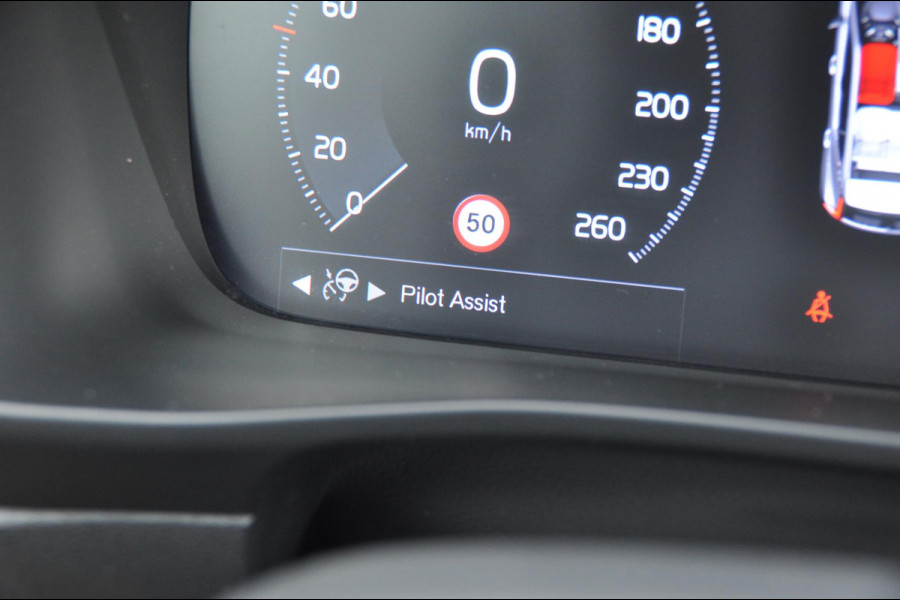 Volvo XC40 T4 211PK Automaat Recharge R-Design / Adaptieve cruise control / Parkeersensoren met 360 camera / Panoramadak / Apple carplay / Stoel - en stuurwielverwarming / Elektrische achterklep / Elektrische stoelen met geheugen