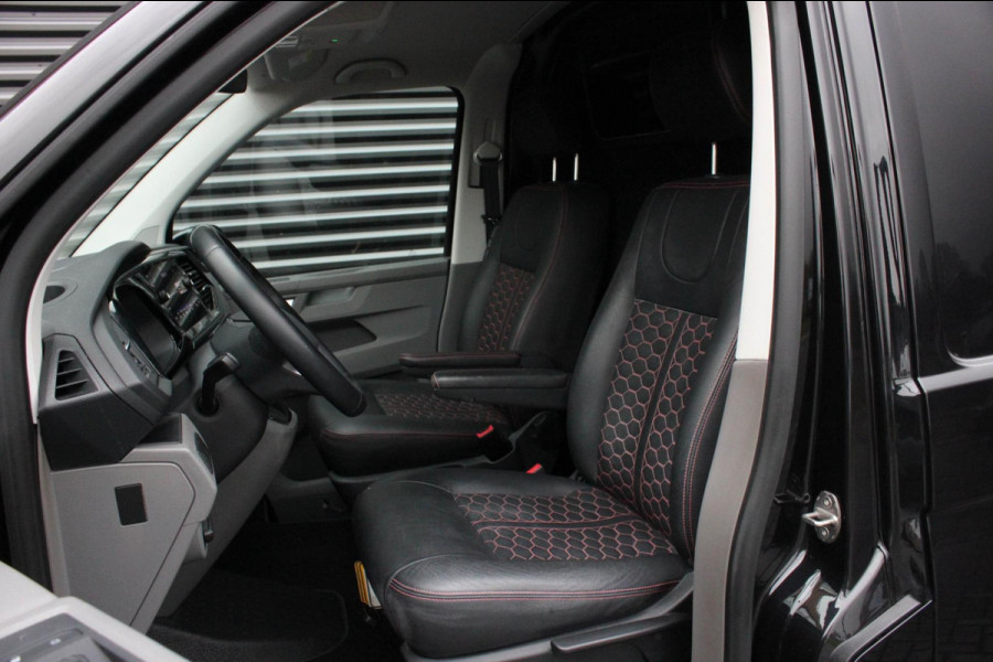 Volkswagen Transporter 2.0 TDI L2H1 150PK FULL BLACK / JB- EDITION / LEDEREN BEKLEDING / VERLAGINGSVEREN / APPLE CARPLAY / SPOILER