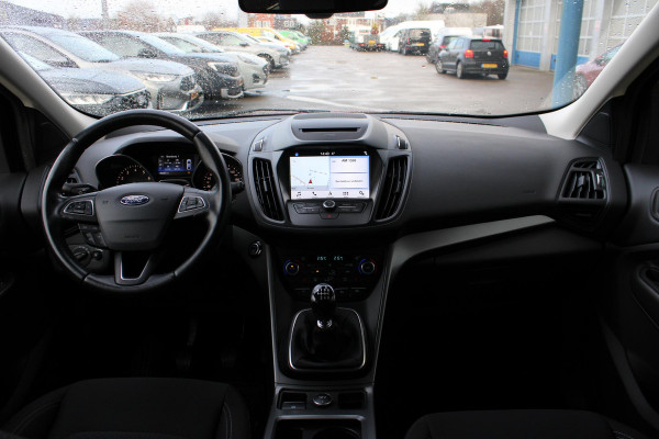 Ford Kuga 1.5 EcoBoost Titanium | Trekhaak 2000KG | Cruise Control | Stoel + Stuurverwarming | Navigatie | Parkeersensoren | Climate Control |