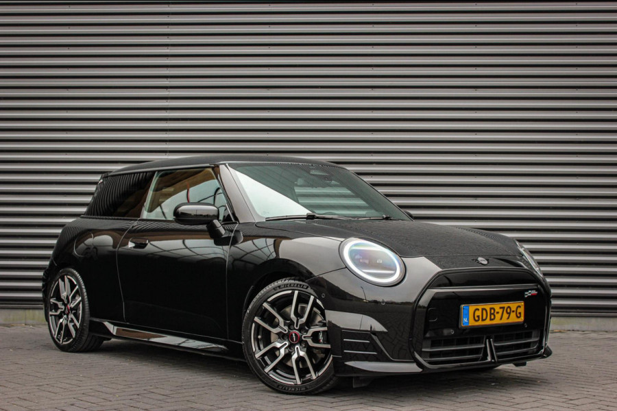 MINI Cooper E John Cooper Works M 40.7 kWh / VERLAGINGSVEREN / INCL. BTW / PANO-DAK / LEDEREN BEKLEDING / 18'' WHEELS / FULL