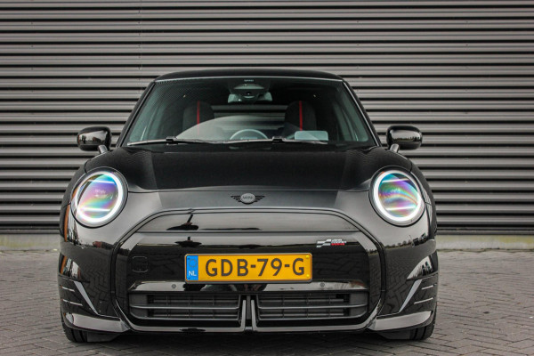 MINI Cooper E John Cooper Works M 40.7 kWh / VERLAGINGSVEREN / INCL. BTW / PANO-DAK / LEDEREN BEKLEDING / 18'' WHEELS / FULL