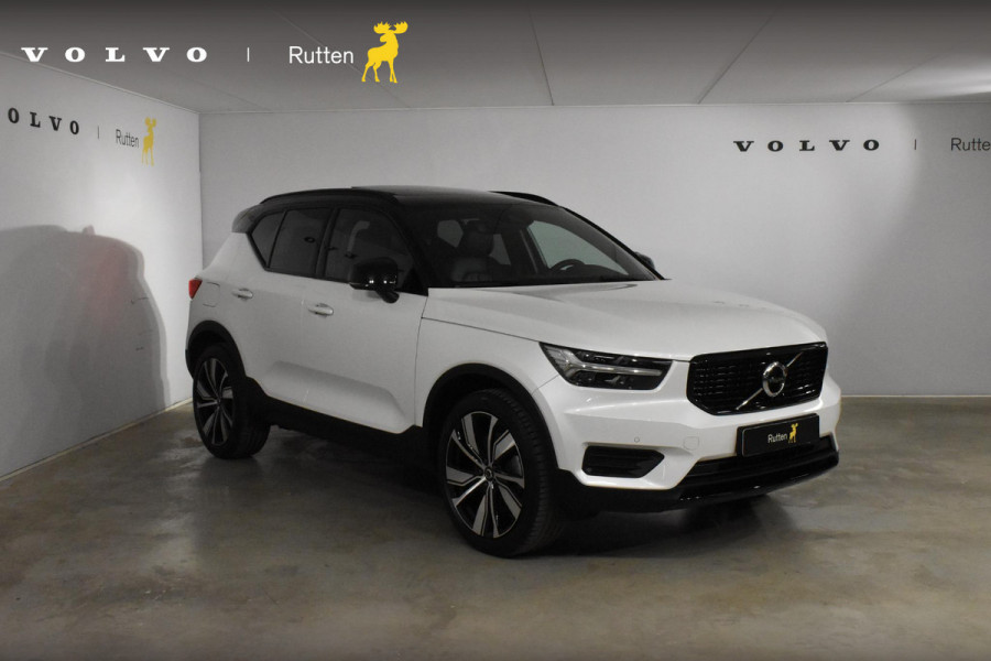 Volvo XC40 T4 211PK Automaat Recharge R-Design / Panoramadak / Donker getint glas / 20"Velgen / Verwarmbare stoelen