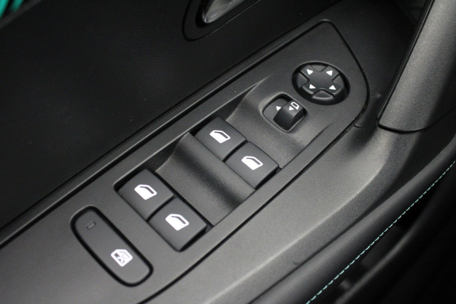 Peugeot 2008 1.2 PureTech Allure Pack |Carplay|Camera|
