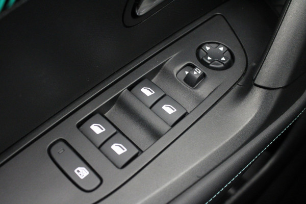 Peugeot 2008 1.2 PureTech Allure Pack |Carplay|Camera|