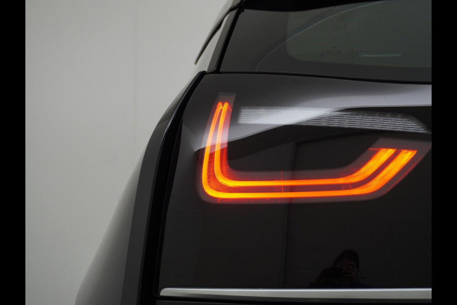 BMW i3 Executive Edition 120Ah 42 kWh UNIEKE KM STAND |  NAVI | RIJKLAARPRIJS INCL. 12 MND. BOVAGGARANTIE