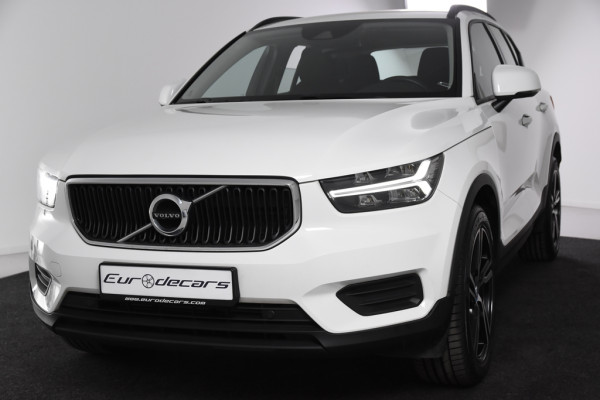 Volvo XC40 1.5 T2 Momentum *Navigatie*Standkachel*DAB*