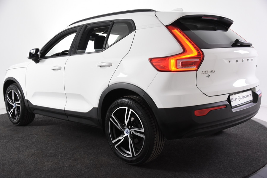 Volvo XC40 1.5 T2 Momentum *Navigatie*Standkachel*DAB*