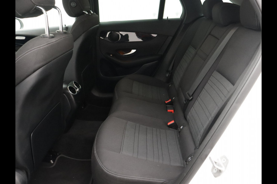 Mercedes-Benz GLC 300e 4MATIC Business Solution 19”LMV CAMERA NAVI