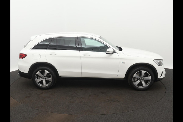 Mercedes-Benz GLC 300e 4MATIC Business Solution 19”LMV CAMERA NAVI