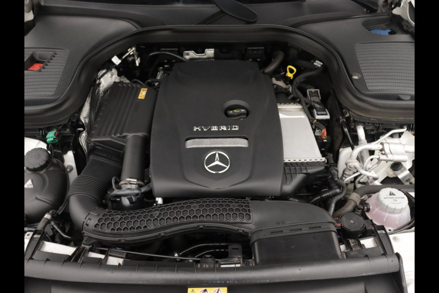 Mercedes-Benz GLC 300e 4MATIC Business Solution 19”LMV CAMERA NAVI