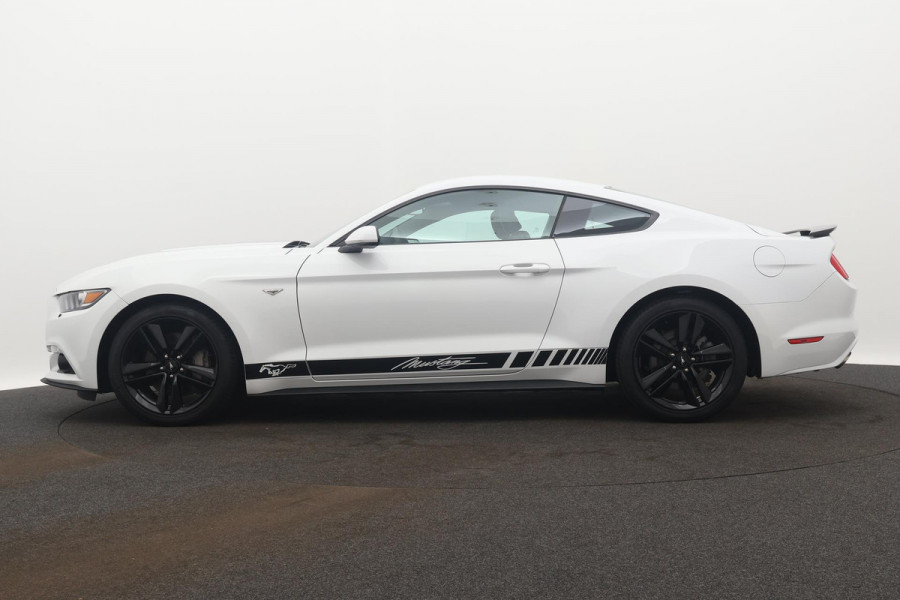 Ford Mustang Fastback 2.3 EcoBoost(Nieuw Staat, Navi, Camera, Parkeersensoren, Etc)