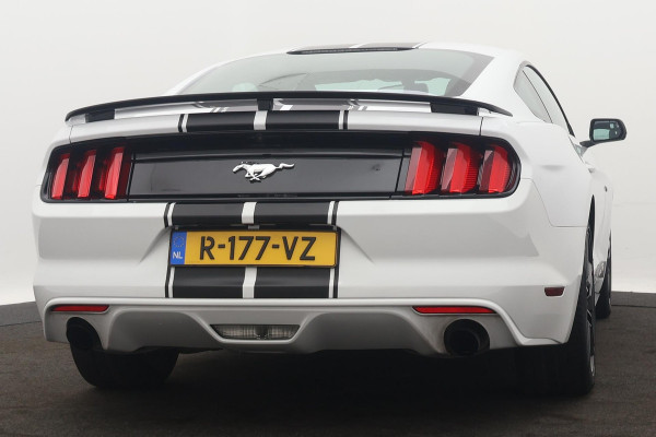 Ford Mustang Fastback 2.3 EcoBoost(Nieuw Staat, Navi, Camera, Parkeersensoren, Etc)