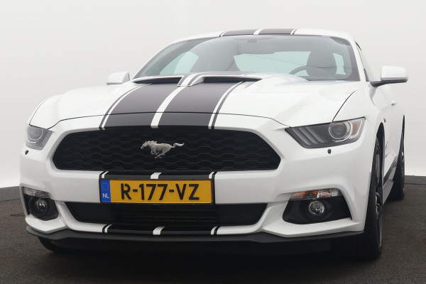 Ford Mustang Fastback 2.3 EcoBoost(Nieuw Staat, Navi, Camera, Parkeersensoren, Etc)