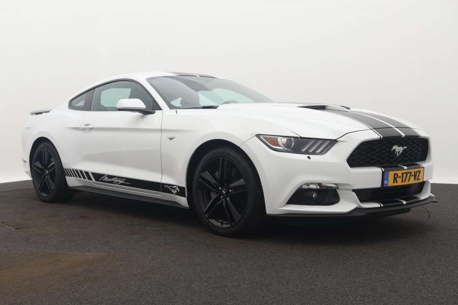 Ford Mustang Fastback 2.3 EcoBoost(Nieuw Staat, Navi, Camera, Parkeersensoren, Etc)