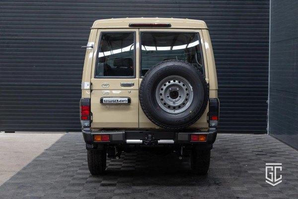 Toyota Land Cruiser GRJ78 A/T