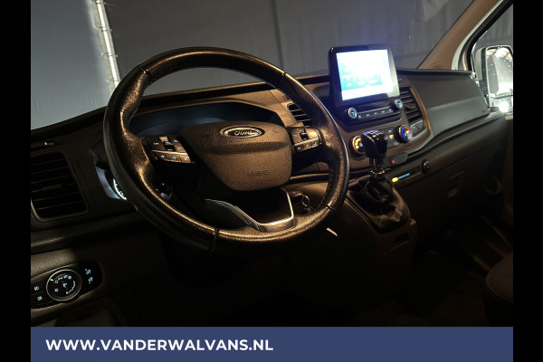 Ford Transit Custom 2.0 TDCI L2H1 Euro6 Airco | Camera | Navigatie | LED | Apple Carplay | Cruisecontrol Parkeersensoren, Verwarmde voorruit, Stoelverwarming, Bijrijdersbank, 2800kg trekvermogen