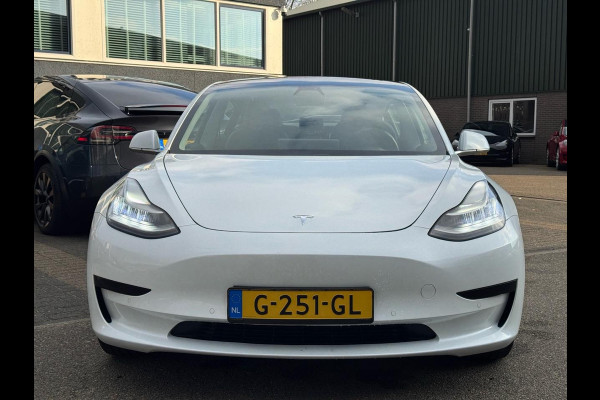 Tesla Model 3 Standard RWD Plus 60 kWh AUTOPILOT| STOELVERWARMING | RIJKLAAPRIJS INCL. 12 MAANDEN BOVAG GARANTIE |