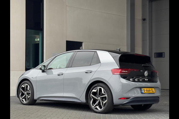 Volkswagen ID.3 First Plus 58 kWh, eerste eigenaar, trekhaak, achteruitrijcamera, NL auto met nationale auto pas