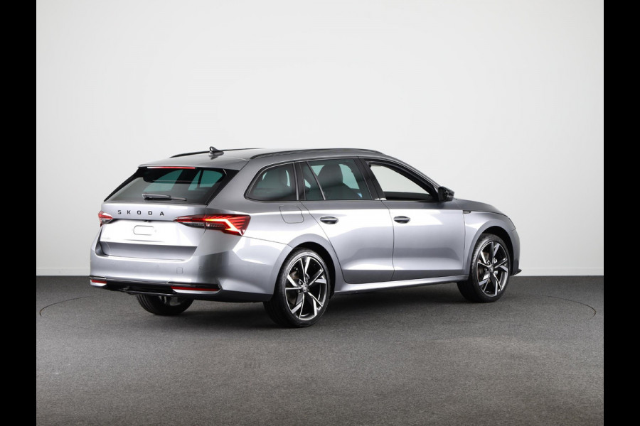 Škoda Octavia Combi Sportline Business 1.5 TSI MHEV 150pk | 19 inch | Light & View | Blind Spot | Infotainment Plus
