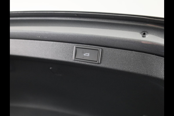 Škoda Octavia Combi Sportline Business 1.5 TSI MHEV 150pk | 19 inch | Light & View | Blind Spot | Infotainment Plus