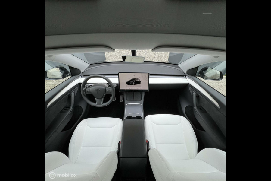 Tesla Model Y Long Range RWD 78 kWh WIT INTERIEUR