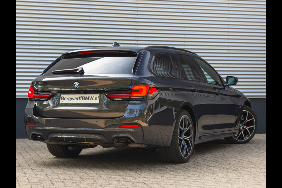 BMW 5 Serie Touring 530e M-Sport - Harman Kardon - Driving Ass Prof - 2x TV - Trekhaak - Head-Up