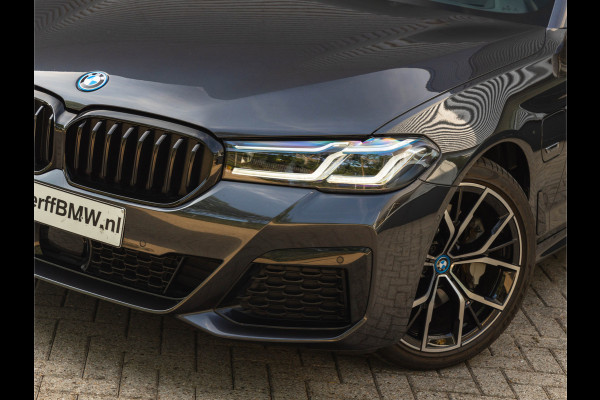 BMW 5 Serie Touring 530e M-Sport - Harman Kardon - Driving Ass Prof - 2x TV - Trekhaak - Head-Up