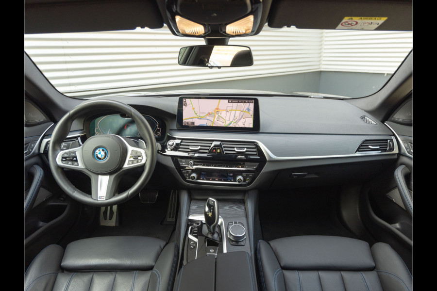 BMW 5 Serie Touring 530e M-Sport - Harman Kardon - Driving Ass Prof - 2x TV - Trekhaak - Head-Up