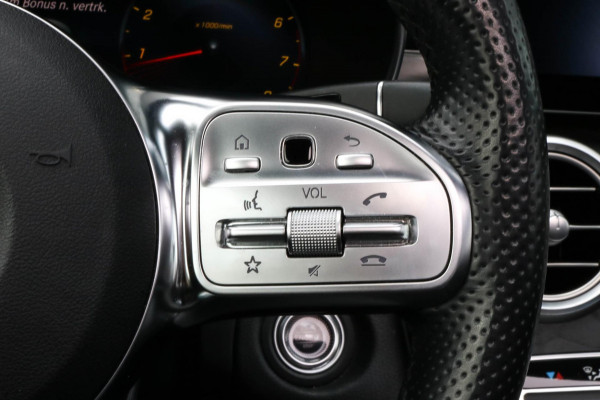 Mercedes-Benz C-Klasse 180 AMG - PANO - CAMERA - CARPLAY - VOL!!