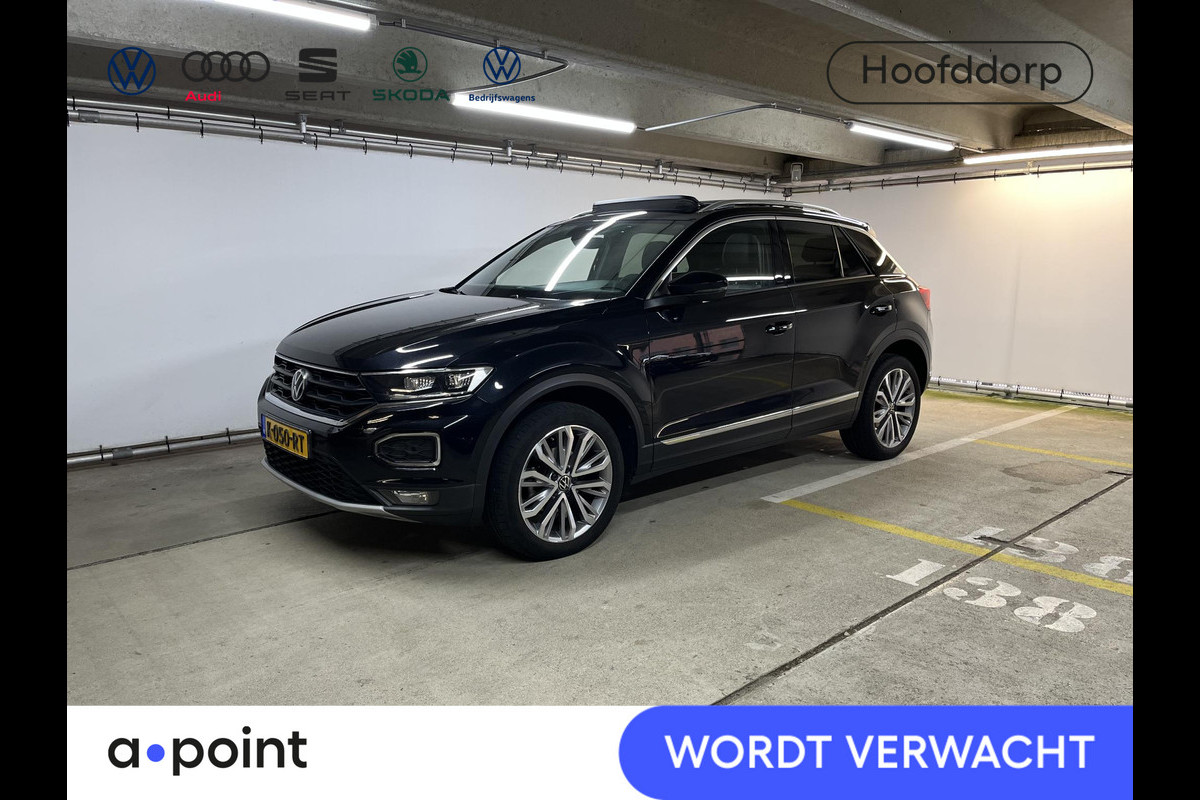 Volkswagen T-Roc 1.5 TSI Sport 150 pk Automaat (DSG) | Navigatie | Panoramadak | Parkeersensoren | Achteruitrijcamera | Adaptieve cruise control | Digitaal instrumentenpaneel |