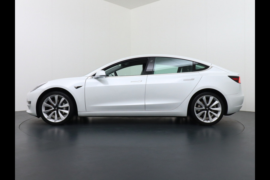 Tesla Model 3 SR+60kWh 326PK AutoPilot FSD-v.b Leer PanoDak Adaptive cruise Premium-Luidsprekers Telefoon-Sleutel 18" Camera's Elektr.-Stuur+S Ecc Navigatiesysteem full map LED-a+v Comfortstoel(en) ACC Dual-ECC DAB Voorverwarmen interieur via App Keyless via Telefoonsleutel One-Pedal-Drive Orig. nlse auto