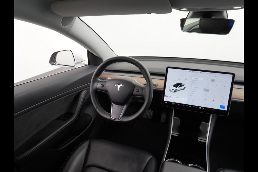 Tesla Model 3 SR+60kWh 326PK AutoPilot FSD-v.b Leer PanoDak Adaptive cruise Premium-Luidsprekers Telefoon-Sleutel 18" Camera's Elektr.-Stuur+S Ecc Navigatiesysteem full map LED-a+v Comfortstoel(en) ACC Dual-ECC DAB Voorverwarmen interieur via App Keyless via Telefoonsleutel One-Pedal-Drive Orig. nlse auto