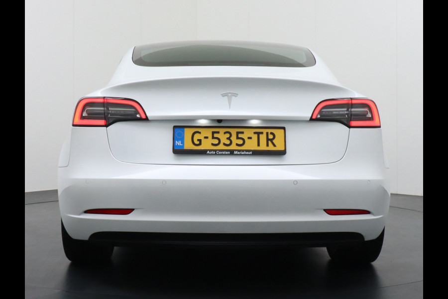 Tesla Model 3 SR+60kWh 326PK AutoPilot FSD-v.b Leer PanoDak Adaptive cruise Premium-Luidsprekers Telefoon-Sleutel 18" Camera's Elektr.-Stuur+S Ecc Navigatiesysteem full map LED-a+v Comfortstoel(en) ACC Dual-ECC DAB Voorverwarmen interieur via App Keyless via Telefoonsleutel One-Pedal-Drive Orig. nlse auto