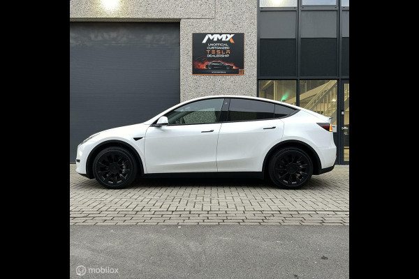 Tesla Model Y 2023 WIT RWD 2023 20" VELGEN MMX PACK