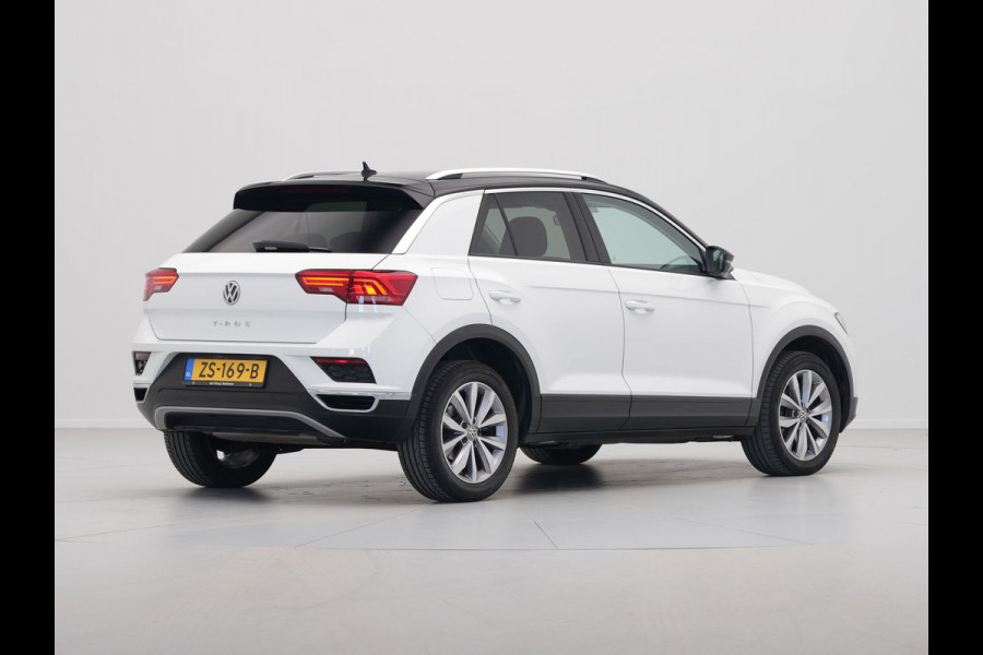 Volkswagen T-Roc 1.0 TSI Style Navigatie Stoelverwarming Pdc Side Assist 343