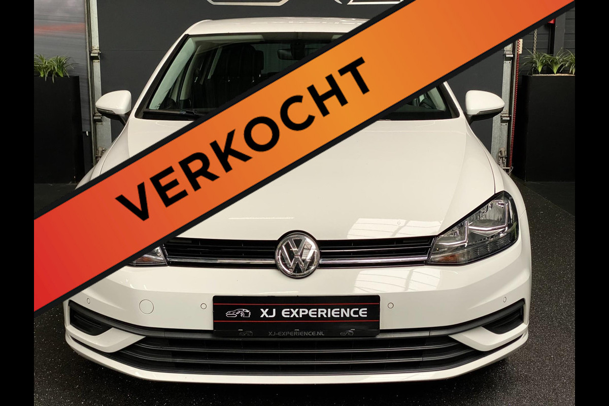 Volkswagen Golf 1.0 TSI Trendline AIRCO GROOT NAVI CARPLAY