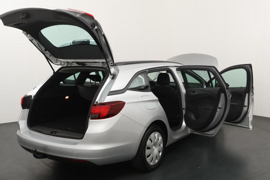 Opel Astra Sports Tourer BWJ 2020 | 1.5 CDTI 123PK (90KW) Business Edition | TREKHAAK | AIRCO | NAVI | CRUISE | SPORTSTOELEN |