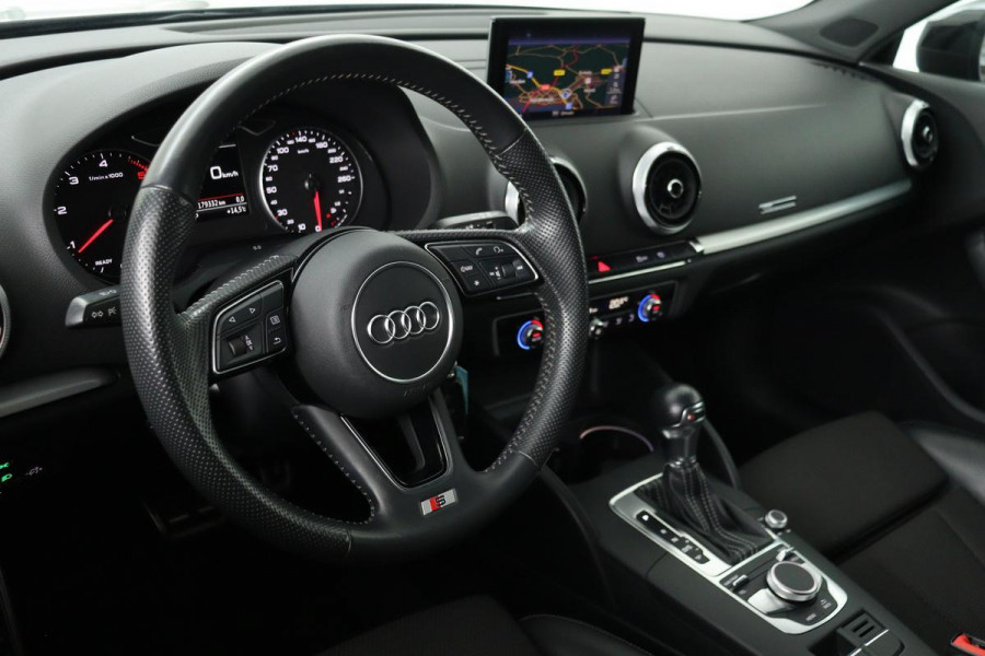 Audi A3 1.6 TDI Sport S Line Edition | Trekhaak | Full LED | Sportstoelen | Half leder | Navigatie | PDC | Climate control | Cruise control