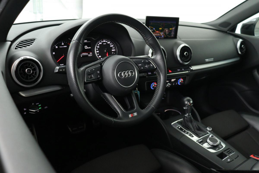 Audi A3 1.6 TDI Sport S Line Edition | Trekhaak | Full LED | Sportstoelen | Half leder | Navigatie | PDC | Climate control | Cruise control