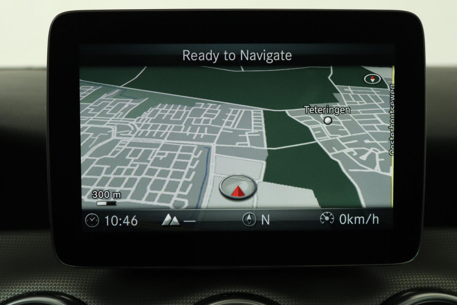 Mercedes-Benz GLA 250 Premium Plus (PANORAMADAK, TREKHAAK, CLIMA, CAMERA, LED, LEDER, STOELVERWARMING, GOED ONDERHOUDEN)